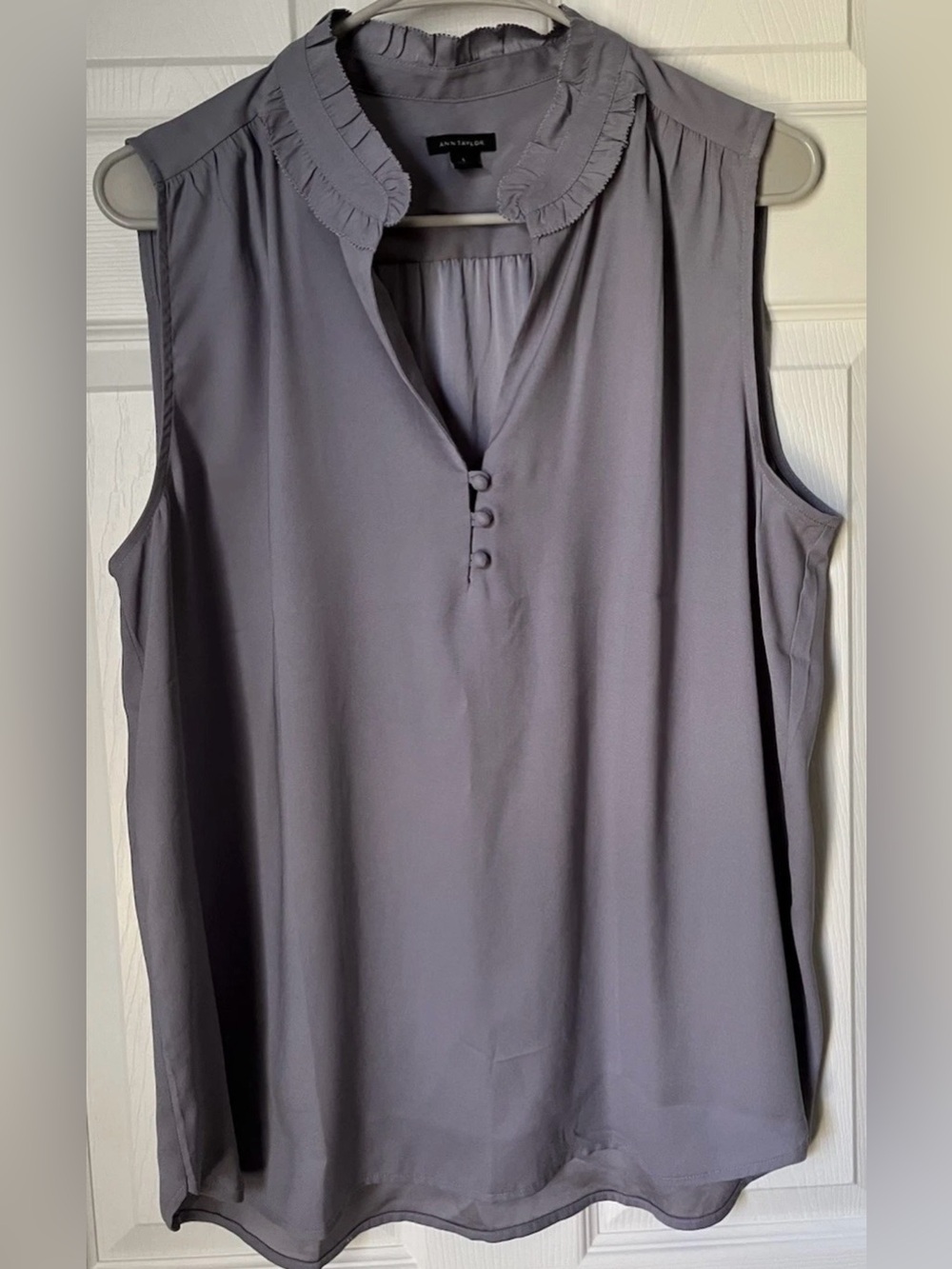 Ann Taylor Gray-Slate Sleeveless Ruffle Neck Blouse w/Buttons